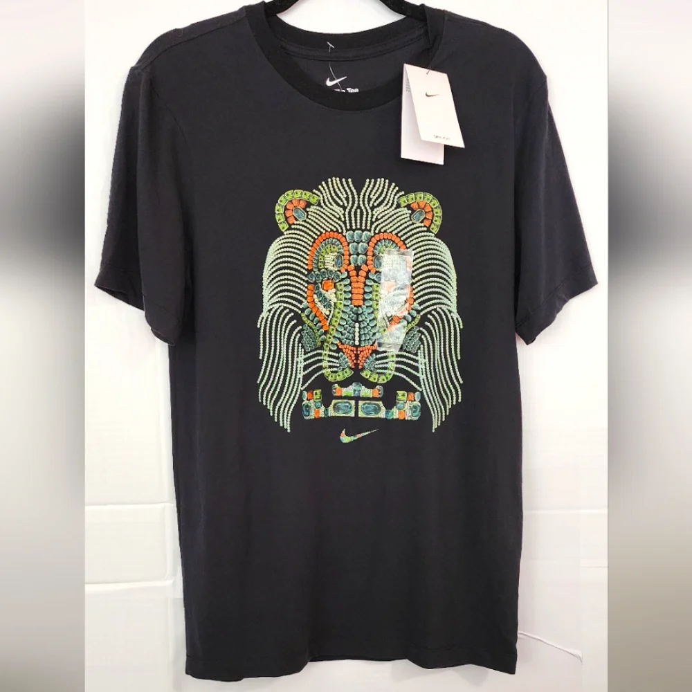Nike LeBron James Strive For Greatness Lion Crown Logo Dri-Fit Black sz S‎ NWT
